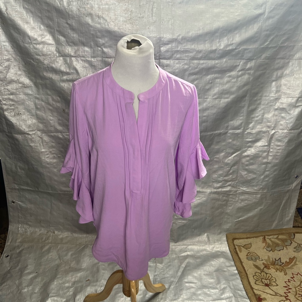 Vince Camuto Henley Shirt!